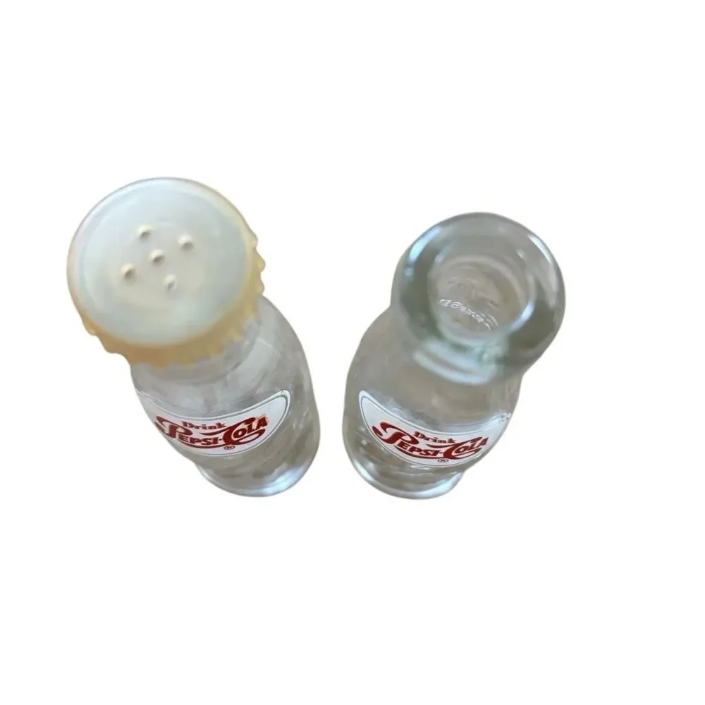 Pepsi Cola Glass Salt & Pepper Shakers *Read*
